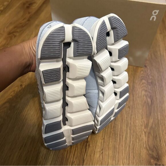 ON CLOUD Heather Fossil running athletic training shoes sneakers women’s 9 new - Picture 4 of 6